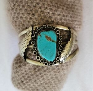 Silver Turquoise Bracelet with Leaf Design